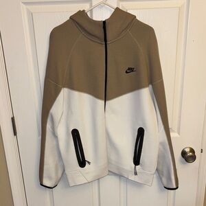 Men’s Nike sweatshirt size xl